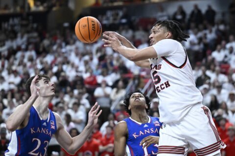 Darrion Williams scores 30 points on perfect shooting as Texas Tech beats No. 6 Kansas 79-50