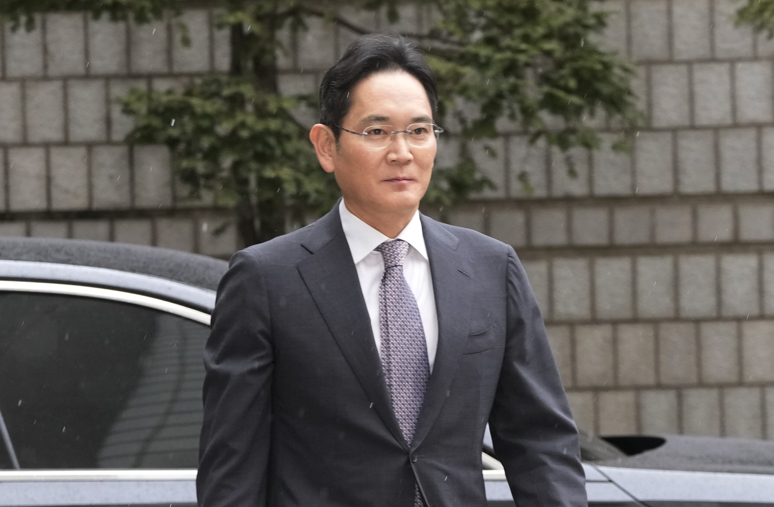 Samsung Chief Lee Jae-yong Is Acquitted Of Financial Crimes Related To ...