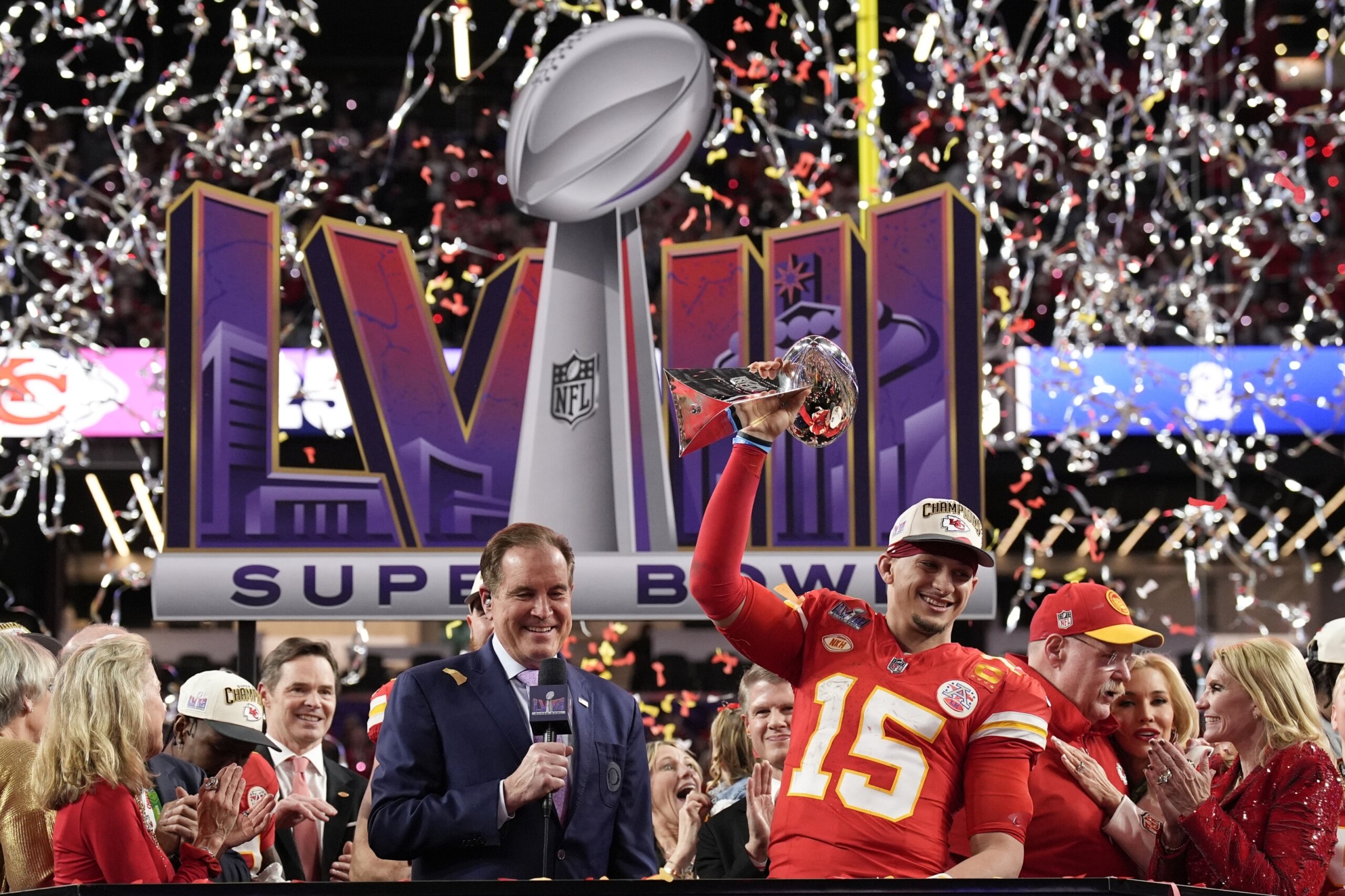 Super Bowl star Mahomes leads Chiefs to comeback 2522 win over 49ers