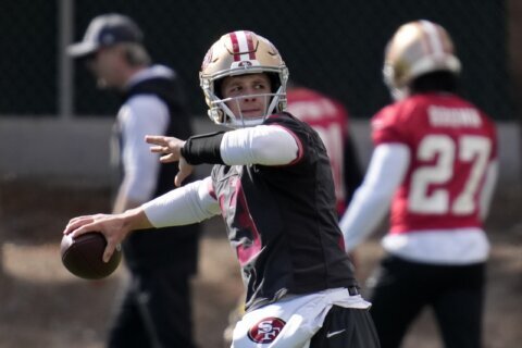 Pros push 49ers betting lines up in the Super Bowl, but most of the bets still on the Chiefs
