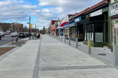 Neighbors fight to transform Connecticut Ave. service lane into Cleveland Park promenade