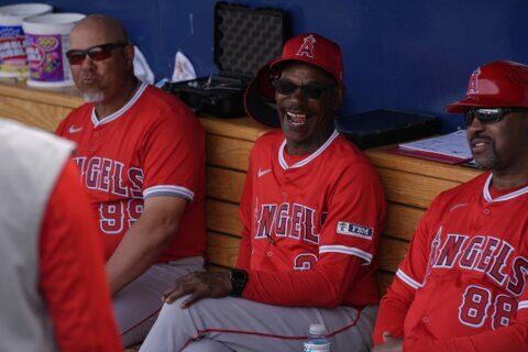 After early team meeting, Angels get Ron Washington first for managerial win since 2014