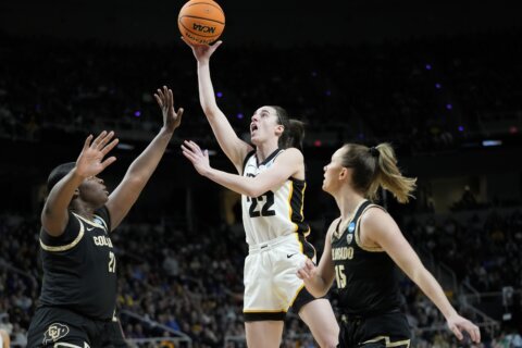 Caitlin Clark and No. 1 Iowa advance to women’s Elite Eight, setting up rematch of last year’s title game against LSU