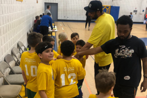 Prince George’s Co. kids basketball team with 5 deaf players finishes with winning season while inspiring the community
