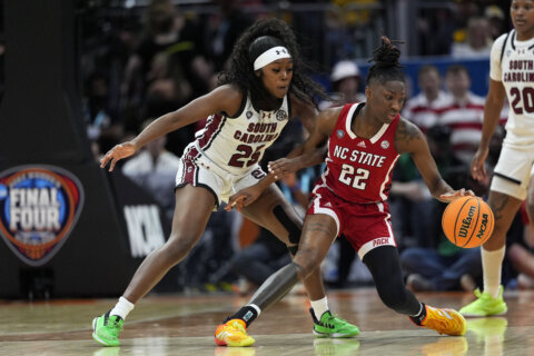 South Carolina beats N.C. State 78-59 in women’s Final Four, is unbeaten heading into national title game