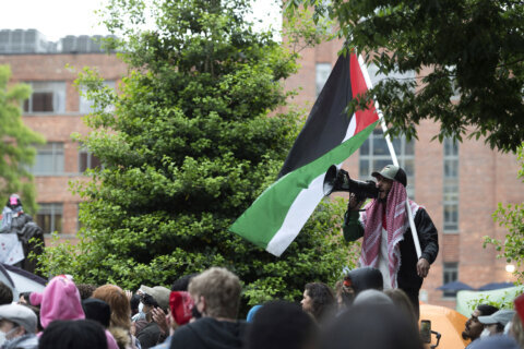 Demonstrations at GW University campus over Israel-Hamas war enter 3rd day