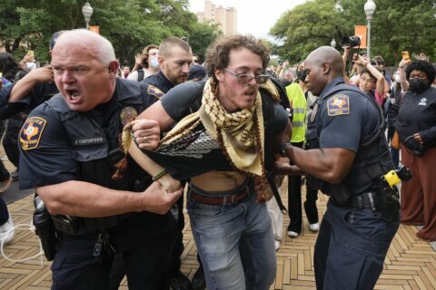 USC cancels graduation ceremony and dozens are arrested on other campuses as anti-war protests grow