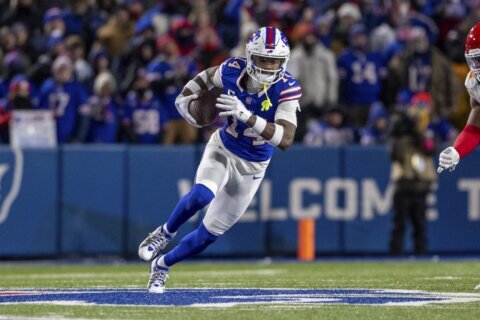 Buffalo Bills agree to trade receiver Stefon Diggs to the Houston Texans, AP source says