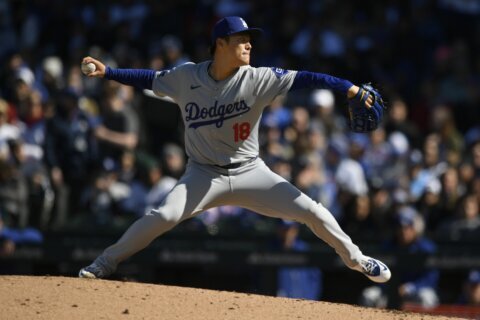 Yoshinobu Yamamoto gets first major league victory in Dodgers' 4-1 win over Cubs