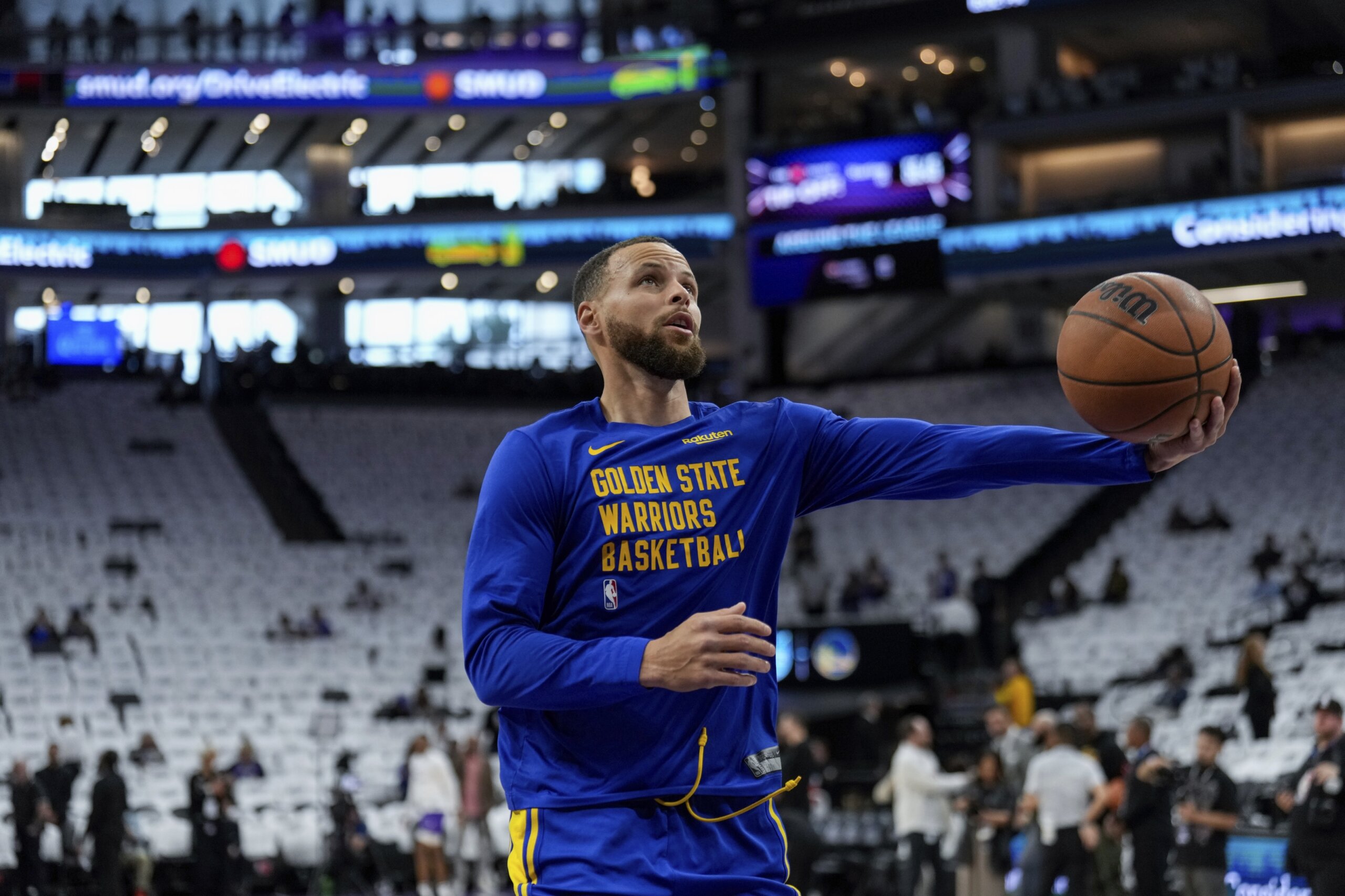 Stephen Curry tells the AP why 2024 is the right time to make his ...