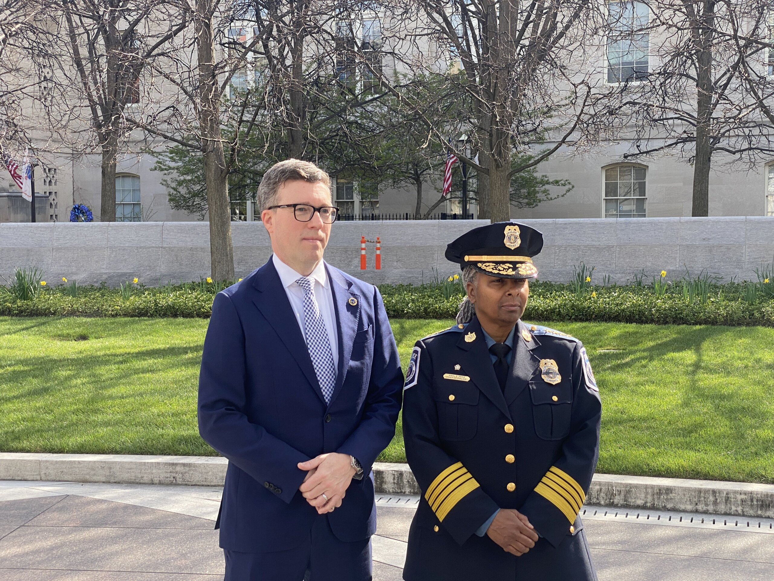 New names added to list of fallen officers at DC memorial  – WTOP News