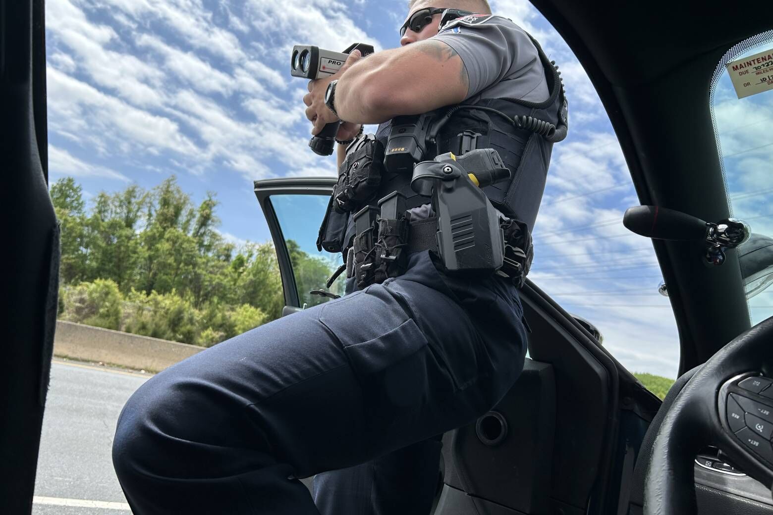 Fairfax County Police Officer Kevin Gehr uses what's known as a lidar gun to detect drivers' speeds. (WTOP/Scott Gelman)