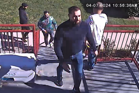 Thieves caught on surveillance camera stealing thousands from Md. Buddhist temple