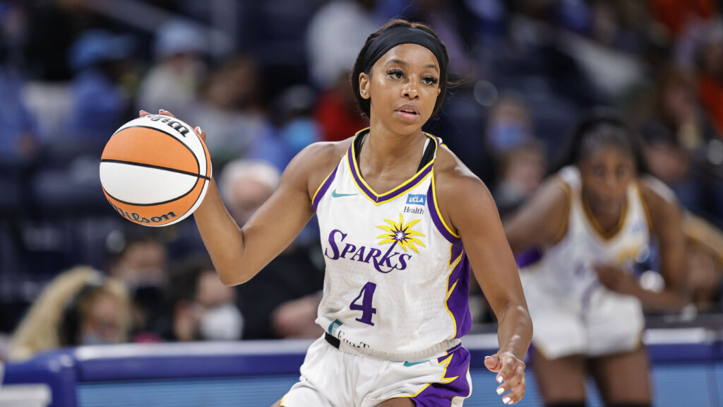 Brown scores 20, Brink leads defensive stand in final seconds of Sparks’ win over Mystics