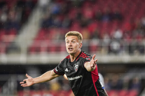 Cameron Harper and Lewis Morgan score five minutes apart to help the Red Bulls beat DC United 4-1