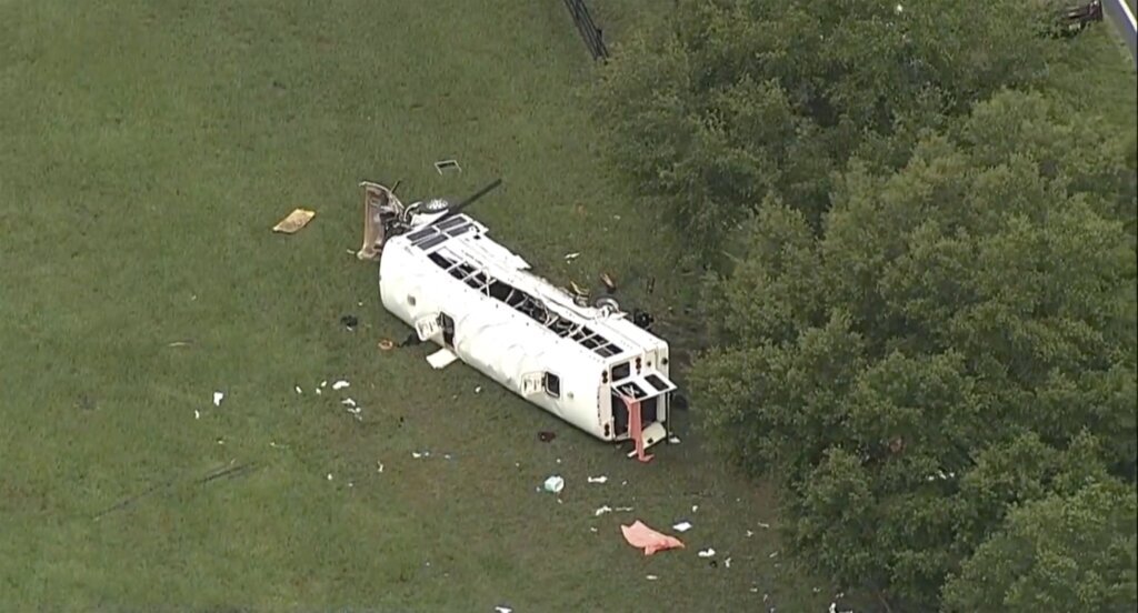 8 dead, at least 40 injured as farmworkers’ bus overturns in central Florida