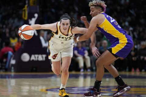 Caitlin Clark and Indiana Fever win 1st game of season, beat LA Sparks 78-73 in front of 19,103