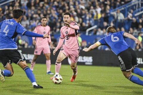 Messi plays through a scare, Inter Miami rallies past Montreal 3-2 for fifth straight win