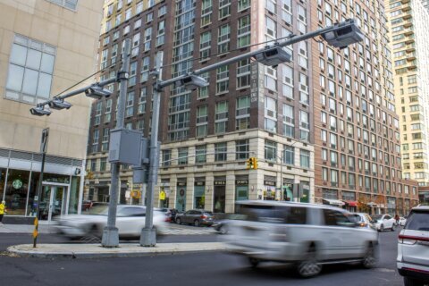 Federal judge hearing arguments on challenges to NYC’s fee for drivers into Manhattan