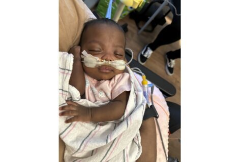 `Micropreemie’ baby who weighed just over 1 pound at birth goes home from Illinois hospital