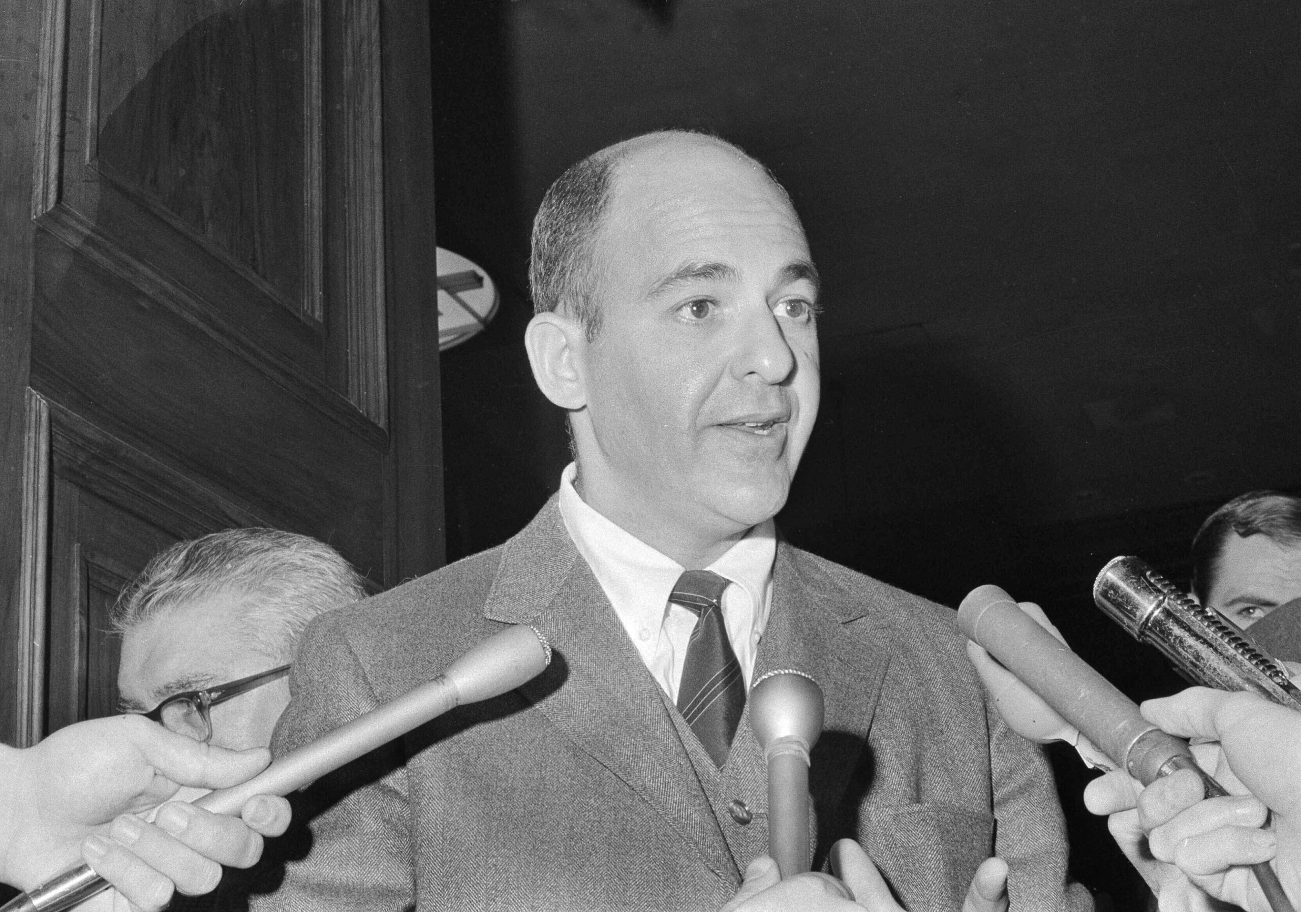Dr. Cyril Wecht, celebrity pathologist who argued more than 1 shooter killed JFK, dies at 93 - WTOP News