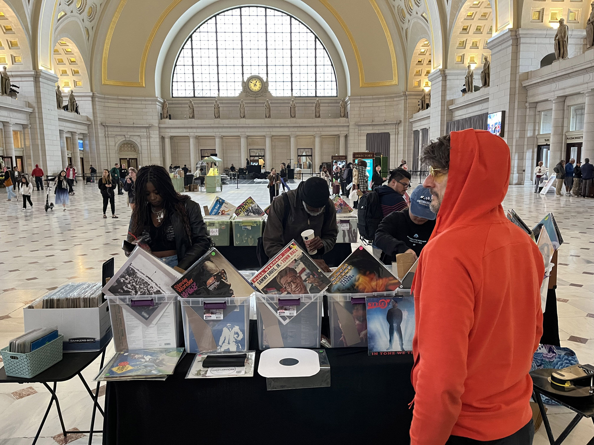 Vinyl records, vintage clothing may continue at Union Station