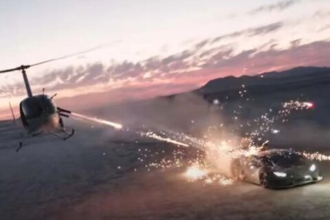 De película: YouTuber enfrenta cargos por video de fuegos artificiales lanzados desde helicóptero