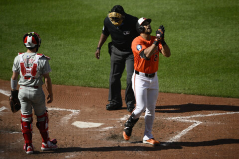 Anthony Santander homers twice, drives in 4 to help the Orioles beat Phillies 6-2
