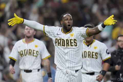 Jurickson Profar’s 2-run, 2-out single in the 10th inning gives the Padres a 7-6 win over the Nats