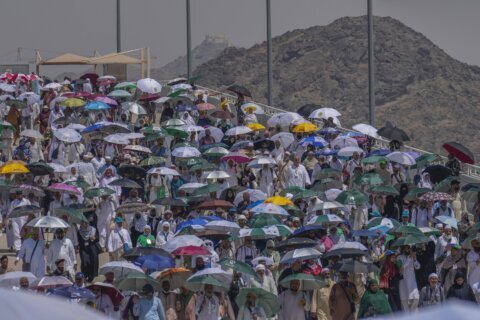 Death toll at Hajj pilgrimage rises to 1,300 amid scorching temperatures