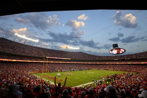 Kansas lawmakers to debate whether wooing the Chiefs with new stadium is worth the cost