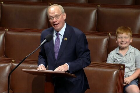 Congressman’s son steals show on House floor, hamming it up for cameras