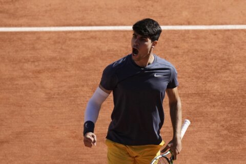 Carlos Alcaraz reaches his first French Open final by beating Jannik Sinner in 5 sets over 4 hours