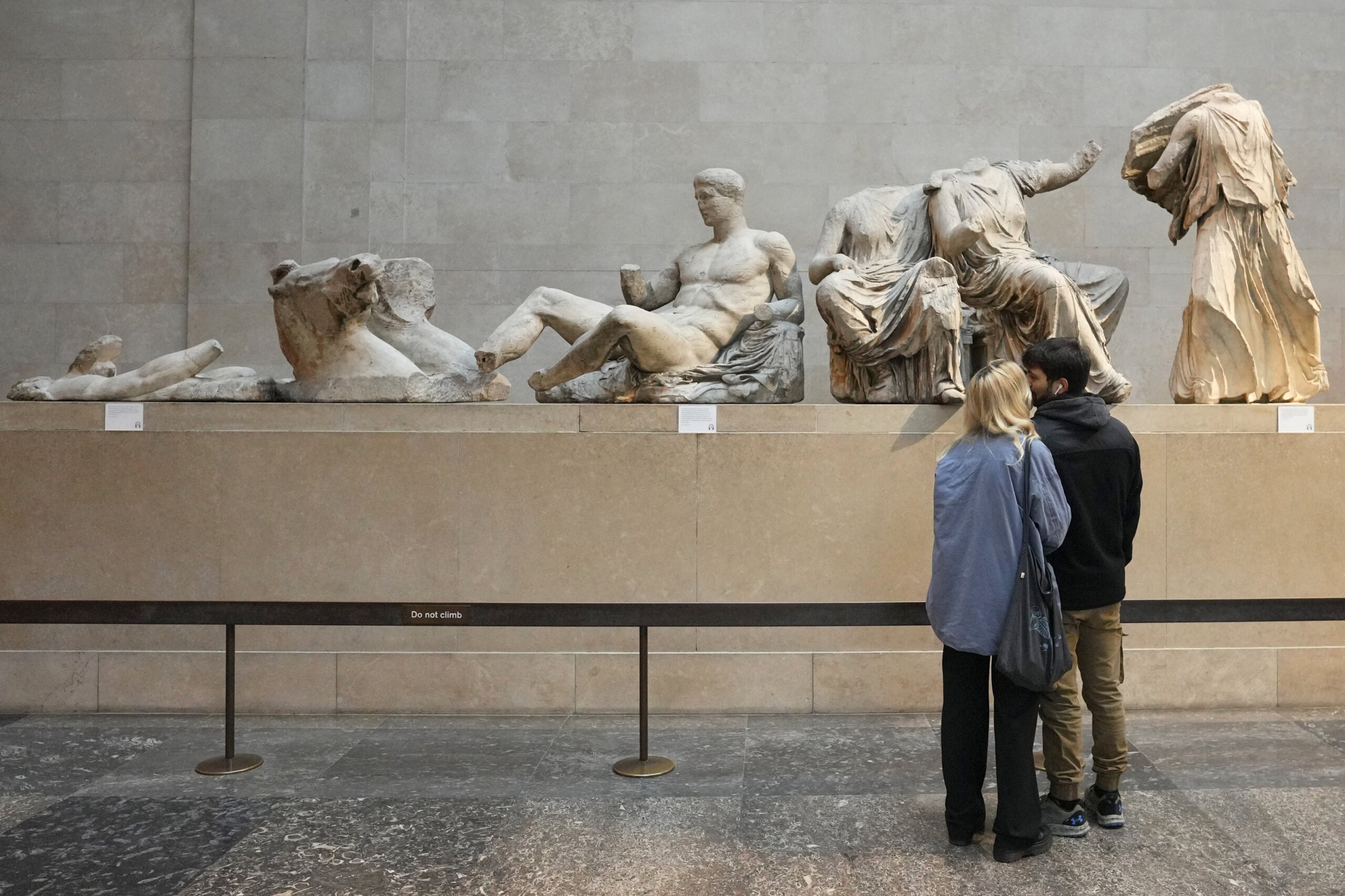 Greece is buoyed by a Turkish official’s comments about Parthenon sculptures taken by Britain – WTOP News