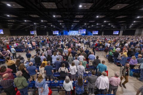 Southern Baptists to decide whether to formally ban churches with women pastors