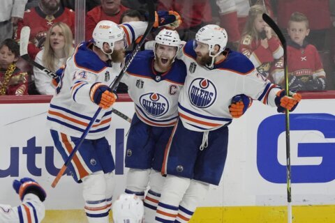 Connor McDavid wins Conn Smythe as playoff MVP despite Oilers losing Stanley Cup Final to Panthers