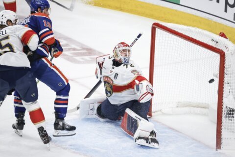 Panthers’ Sergei Bobrovsky gets pulled after allowing 5 goals in  Stanley Cup Final Game 4