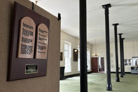 New Louisiana law requiring classrooms to display Ten Commandments churns old political conflicts