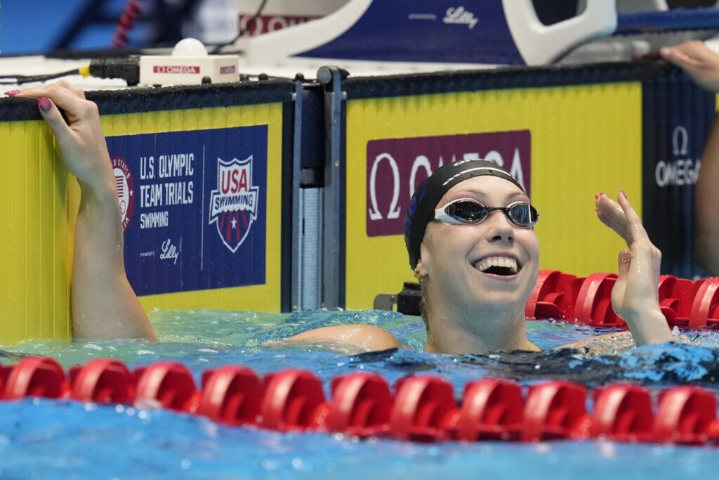 Gretchen Walsh follows world record with 1st Olympic berth; Carson Foster wins 400 IM