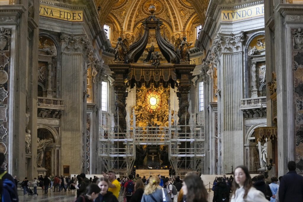 Vatican detains ex-employee who allegedly tried to sell back manuscript of Bernini’s basilica canopy