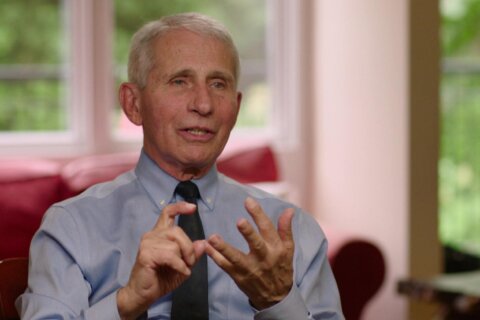 Fauci recovering after hospitalization for West Nile virus