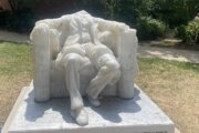 Heat wave causes wax sculpture of Lincoln in DC to lose its head. Can it be reattached? 