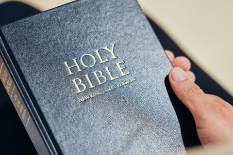 Oklahoma ordena a las escuelas a enseñar la Biblia