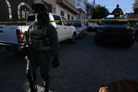 Hallan cuatro cadáveres frente a la plaza principal de un pueblo en México