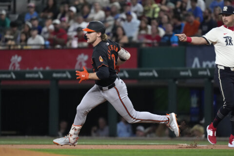 Henderson leads Orioles against the Rangers after 4-hit performance