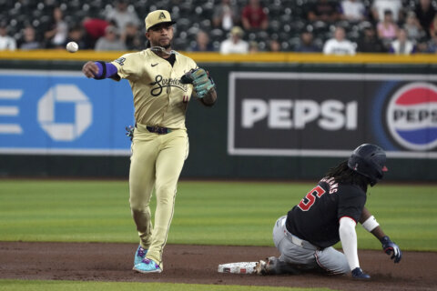 Eugenio Suárez hits 3 HRs, Diamondbacks tie team mark with 22 hits in 17-0 rout of Nationals