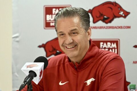 Calipari, new-look Arkansas stirring up excitement as Hall of Fame coach approaches his debut season