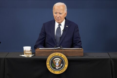 Many Democrats feel powerless to replace Biden as party leaders fight to contain debate fallout