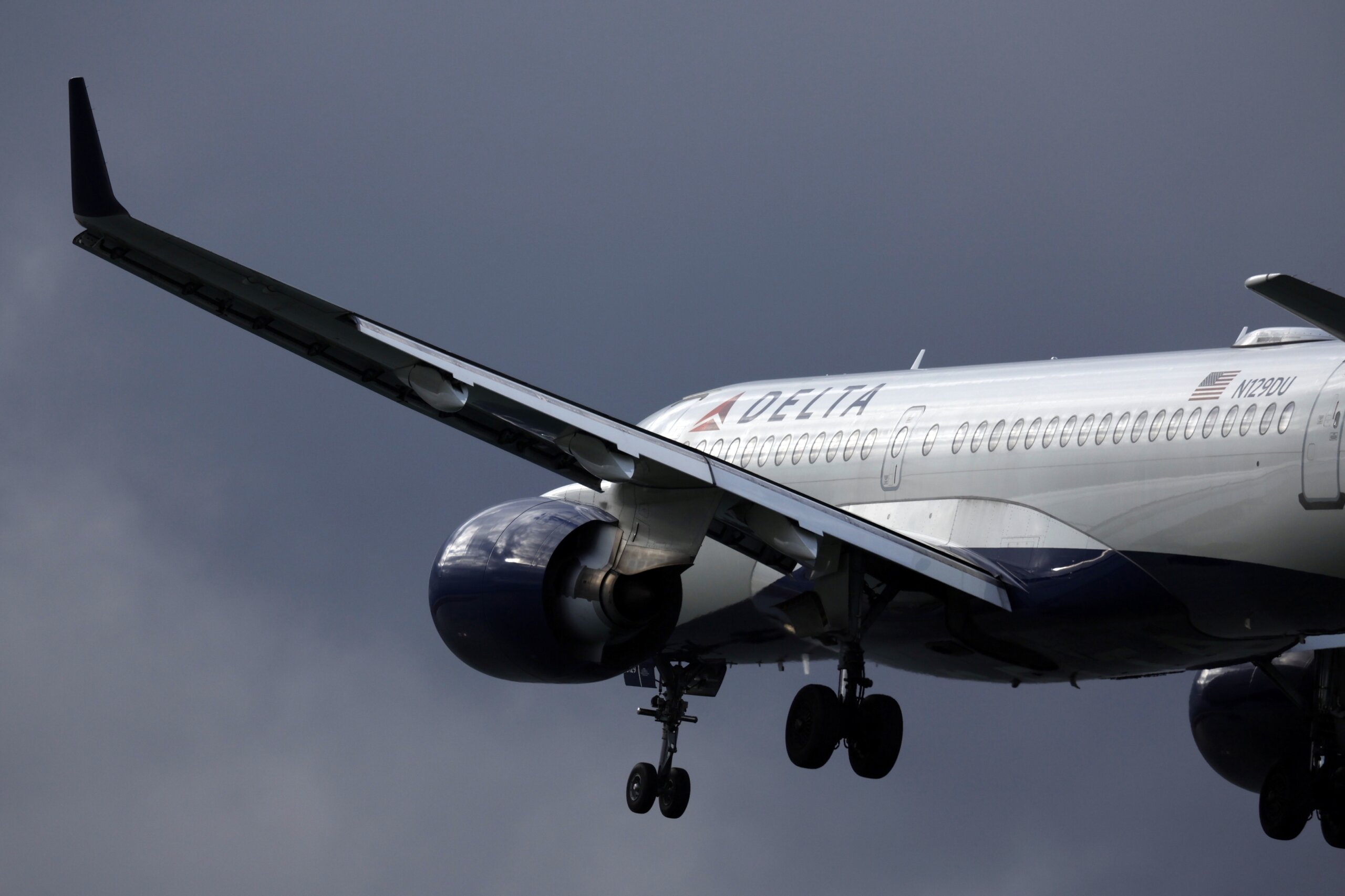 Is it worth taking an early-bird or red-eye flight from D.C.-area airports? – WTOP News