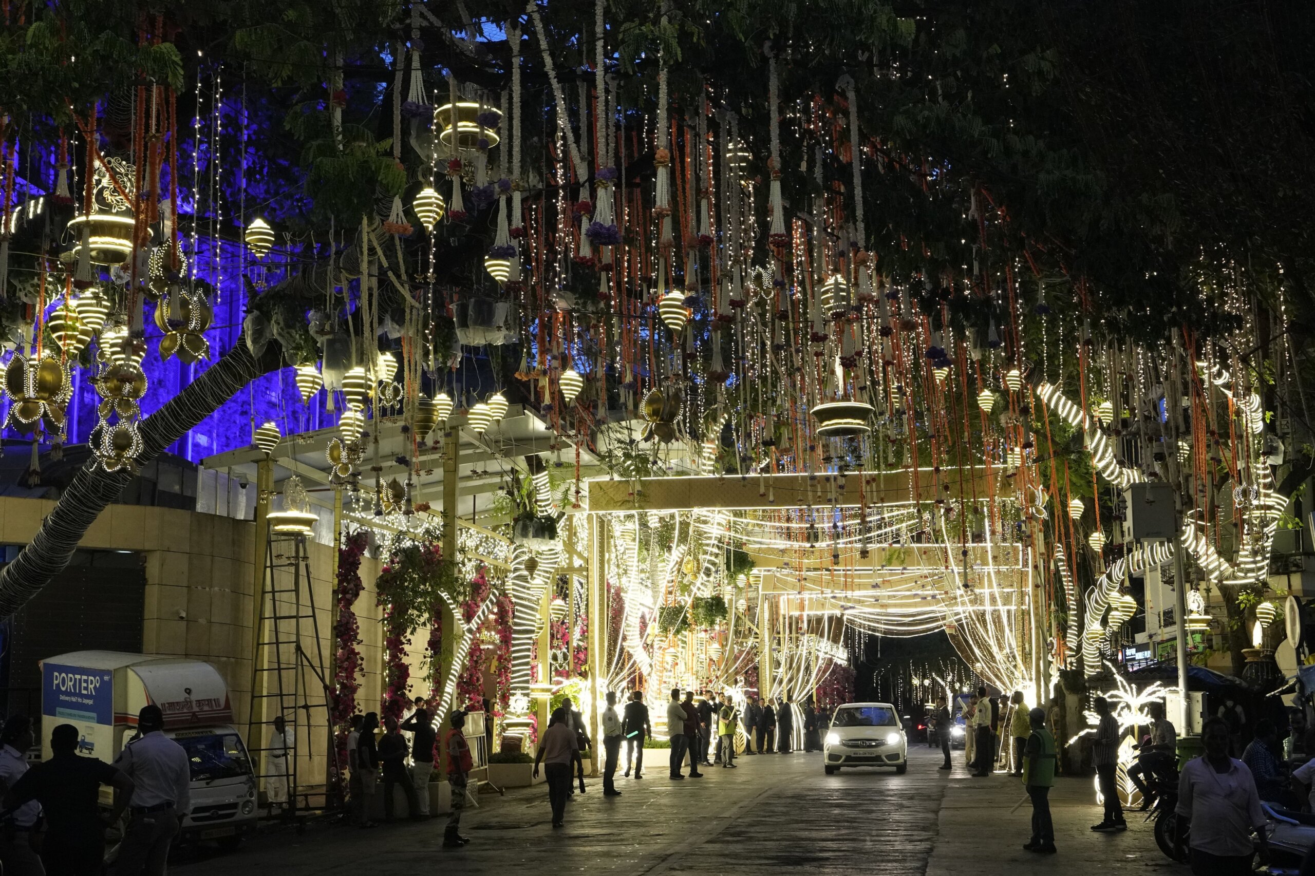 An Indian billionaire’s son is married after lavish celebrations that ...
